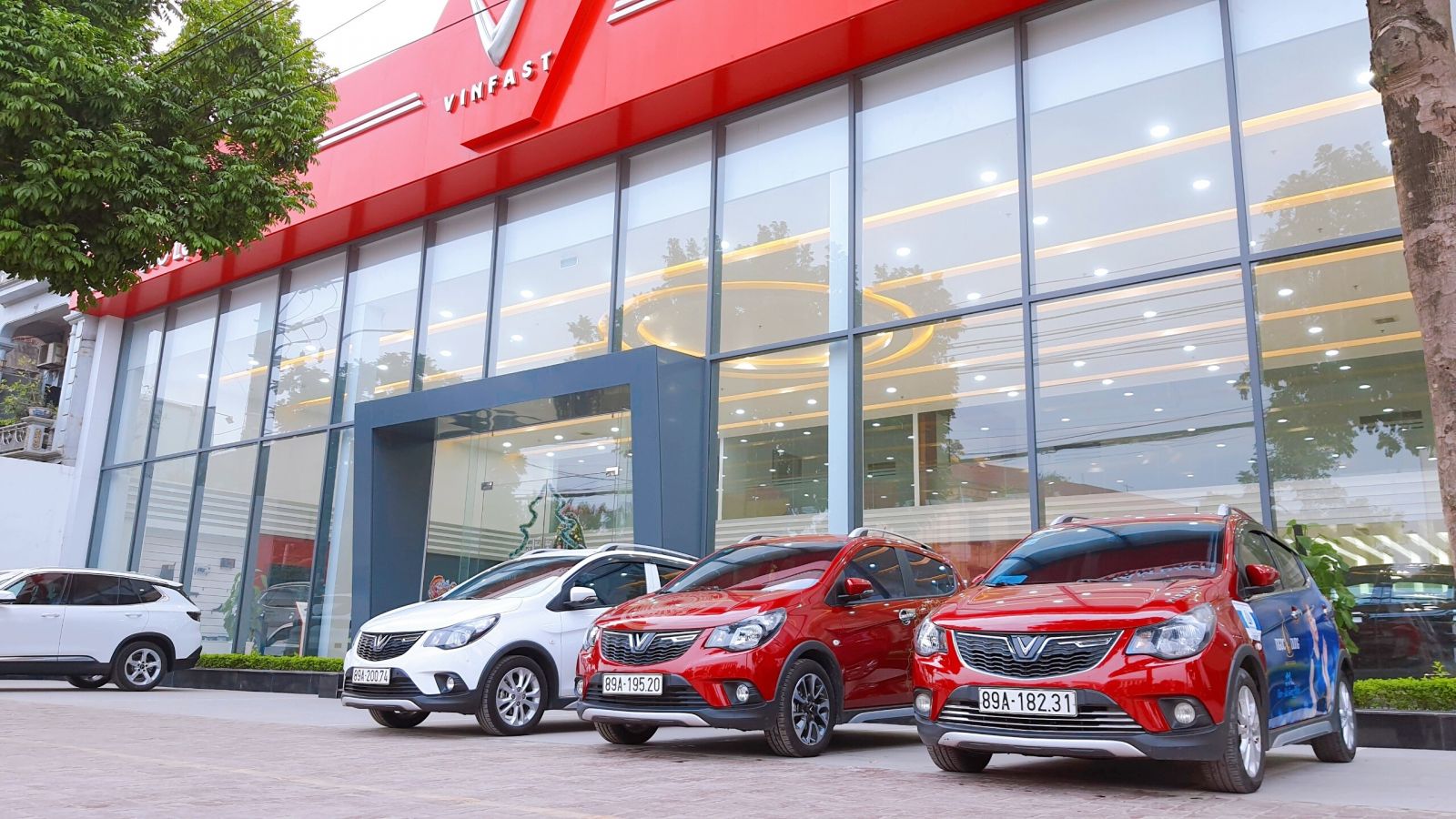 VinFast công bố kết quả kinh doanh ô tô tháng 04/2021: 2.717 xe bán ra