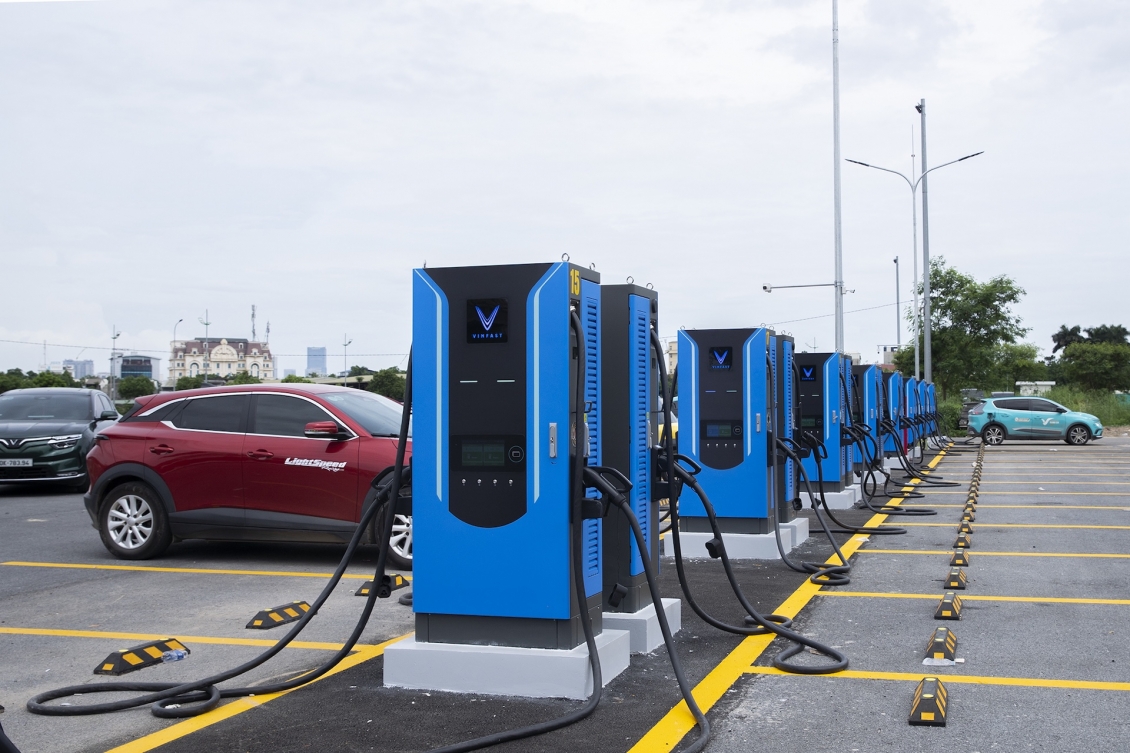 V-Green khai trương trạm sạc siêu nhanh lớn nhất Hà Nội: 42 trụ sạc, 84 xe có thể sạc cùng lúc